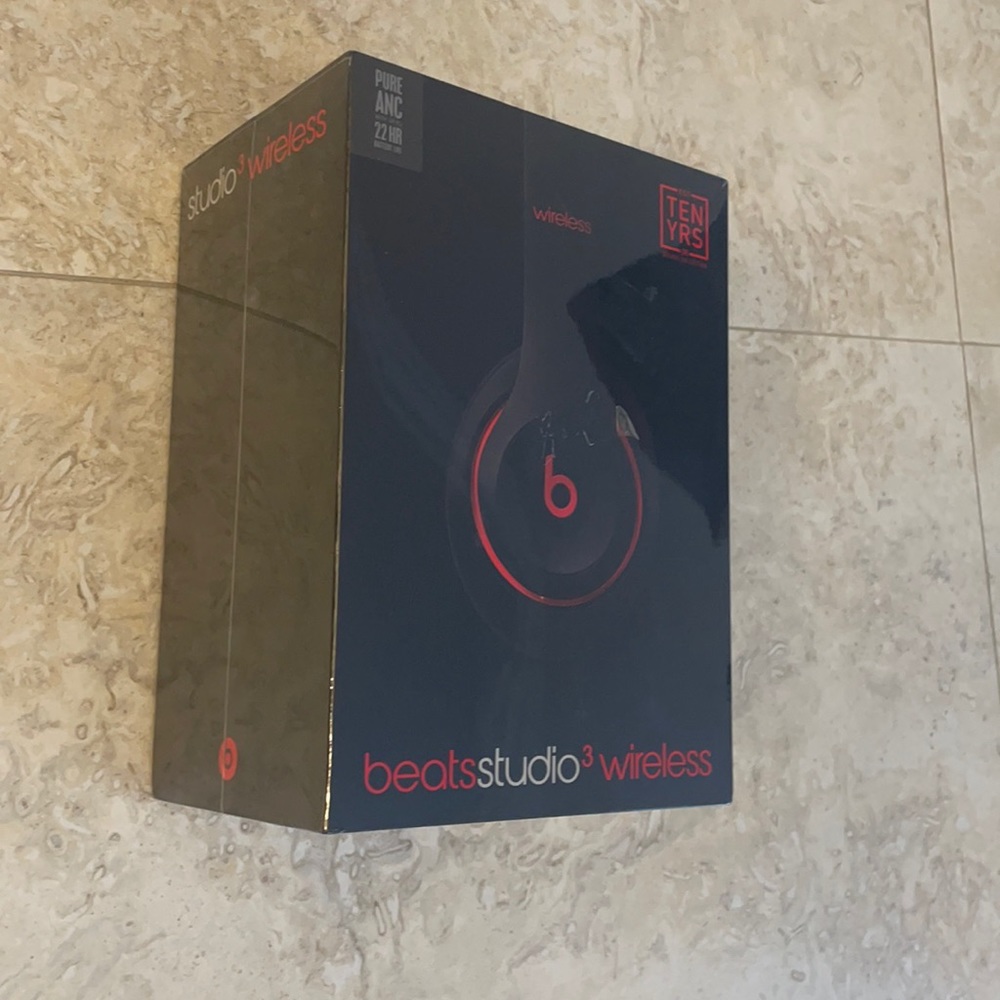 BRAND NEW NEVER OPENED BEATS STUDIO3 WIRELESS HEADPHONES - 10YEARS DECADE COLL.